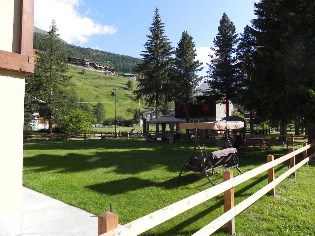 Villa Americana Chambres D'Hotes Champoluc Exterior foto